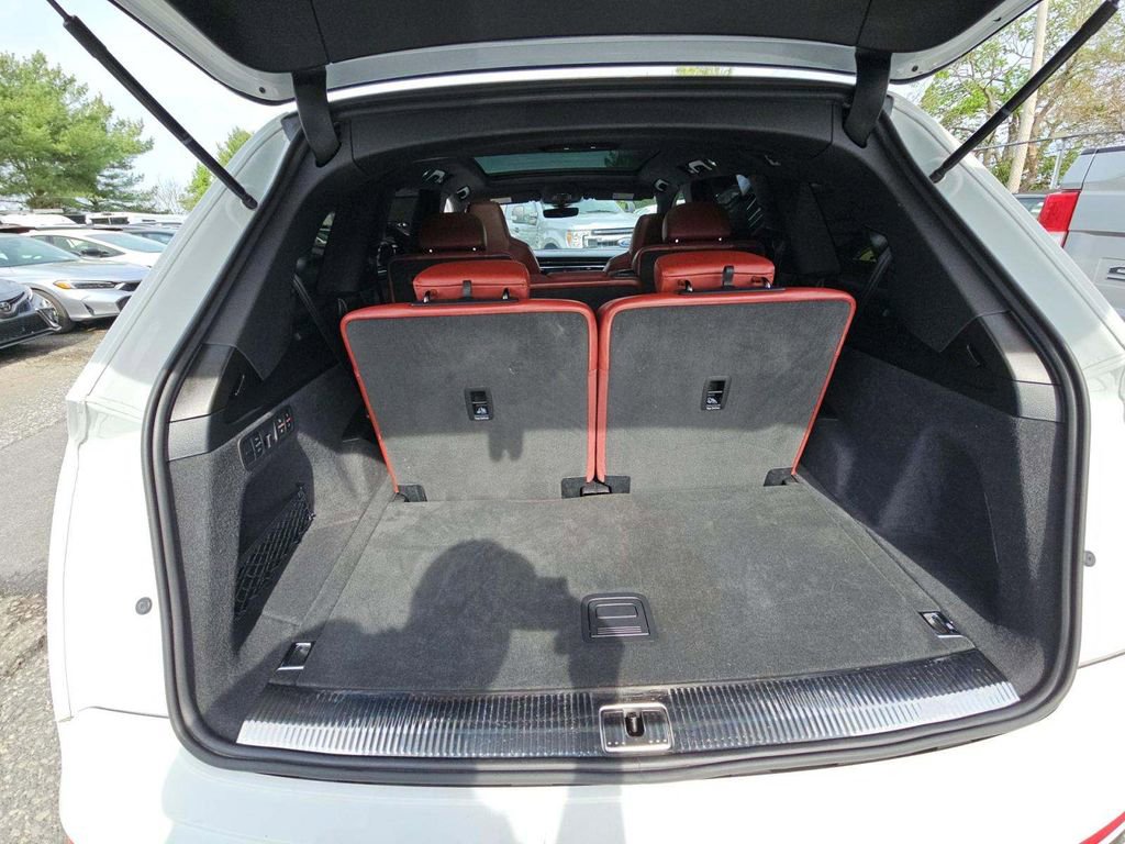 Used 2021 Audi SQ7 Premium Plus w/ Driver Assistance Package AWD/4WD image 5