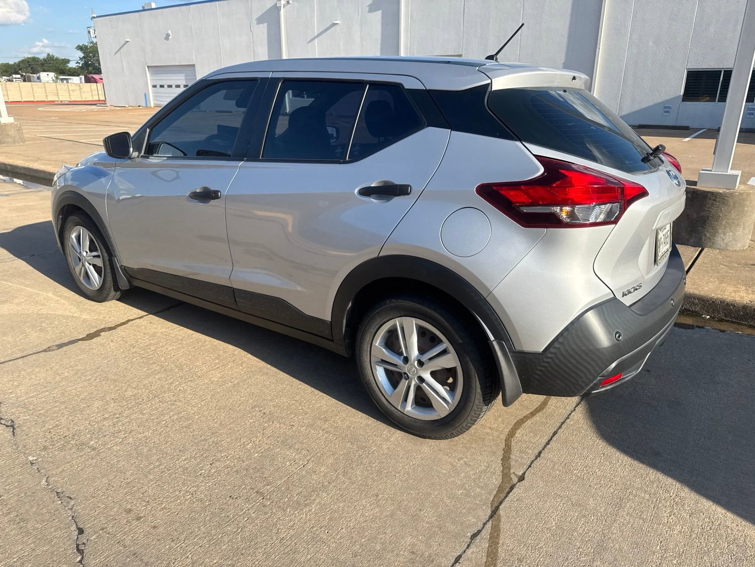 Used 2020 Nissan Kicks S FWD image 5