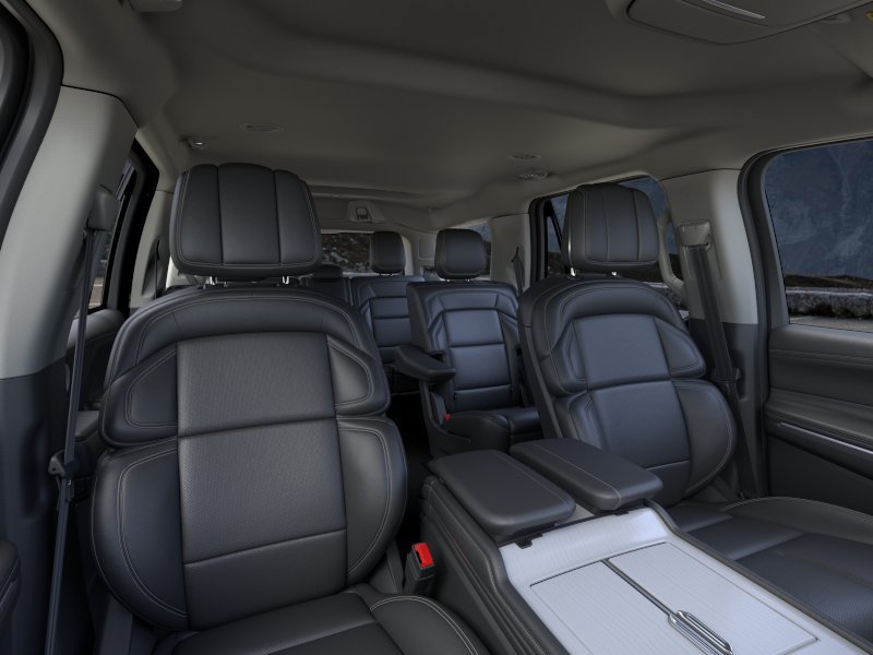 New 2026 Lincoln Navigator Premiere AWD/4WD image 10