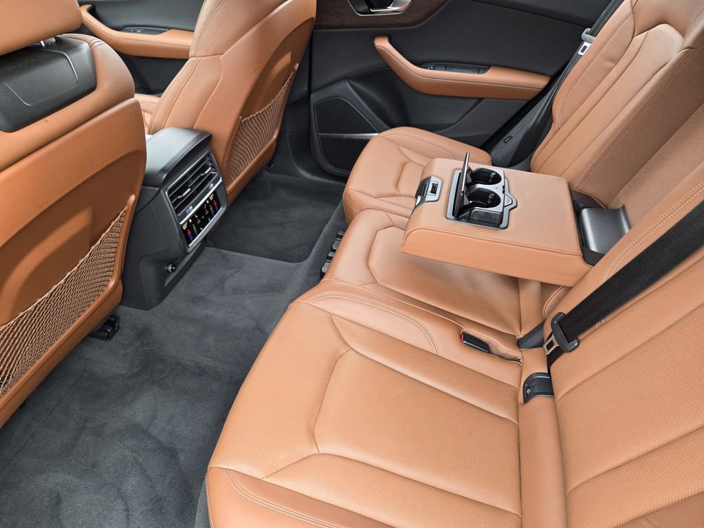 Certified 2025 Audi Q8 Prestige image 40