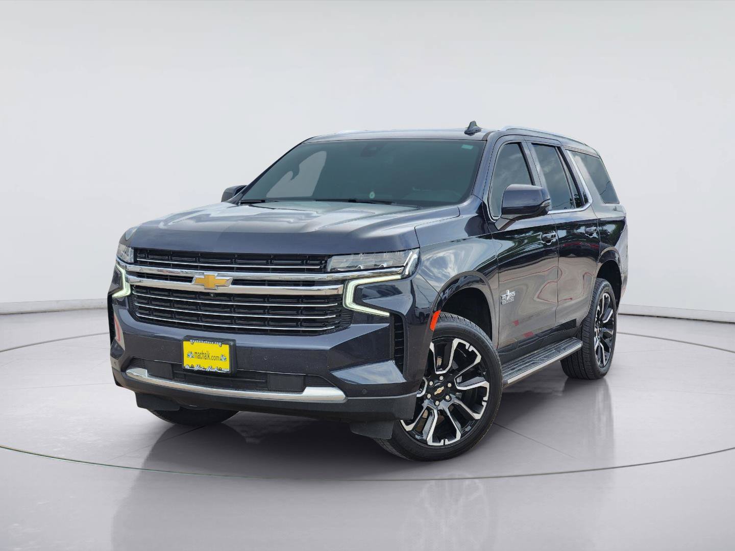 Used 2022 Chevrolet Tahoe LT w/ Luxury Package RWD image 1