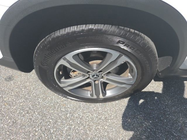 Used 2019 Mercedes-Benz GLC 300 4MATIC image 11
