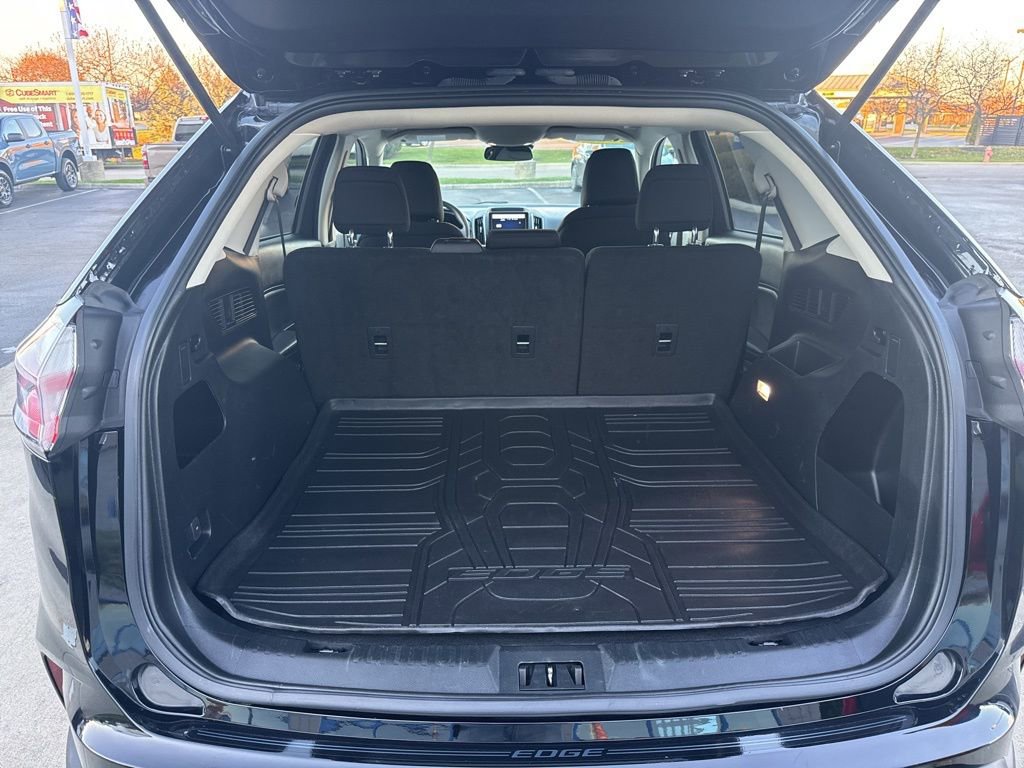 Certified 2022 Ford Edge SE w/ Cargo Accessory Package image 45