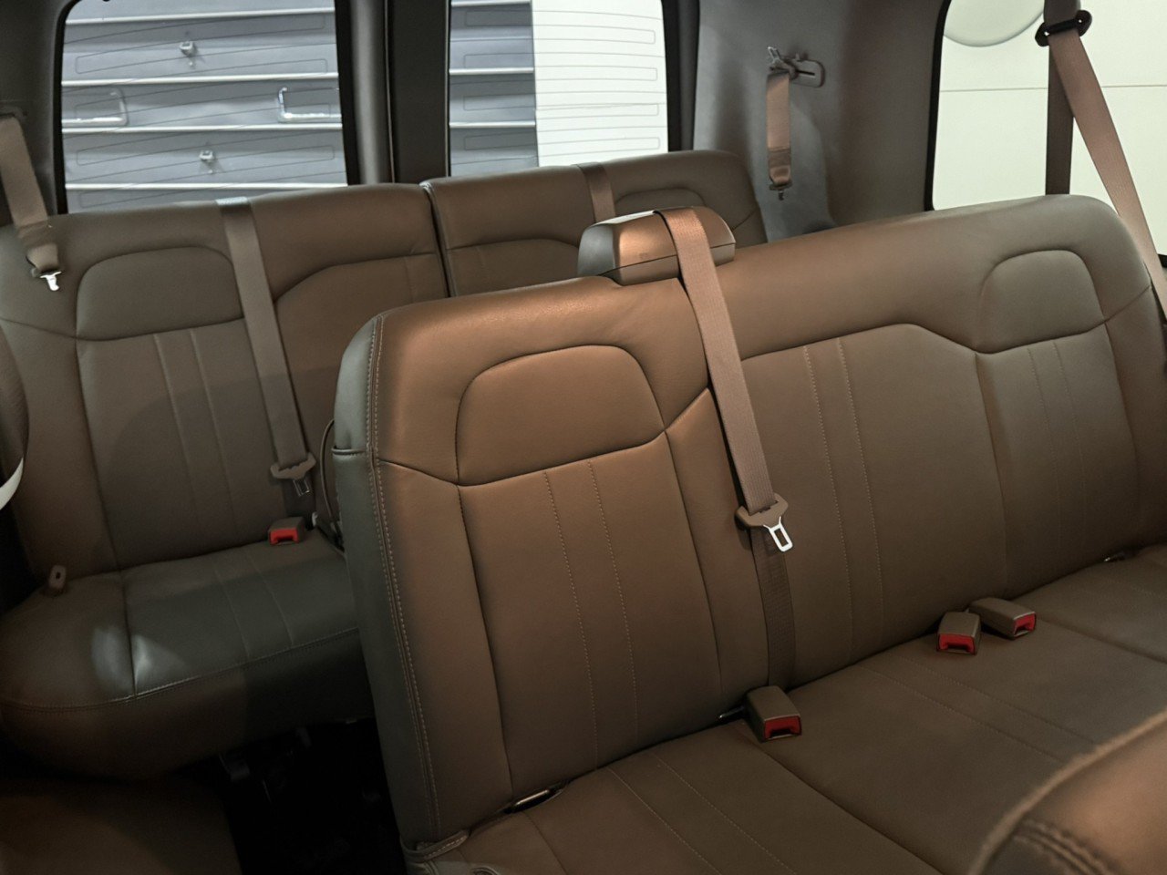 Used 2024 Chevrolet Express 3500 LS RWD image 15