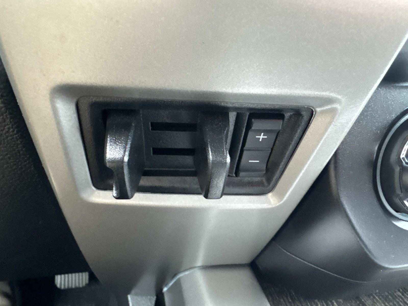 Used 2020 Ford F250 Lariat image 24