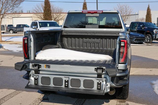 New 2026 GMC Sierra 2500 AT4 w/ AT4 Premium Plus Package AWD/4WD image 11
