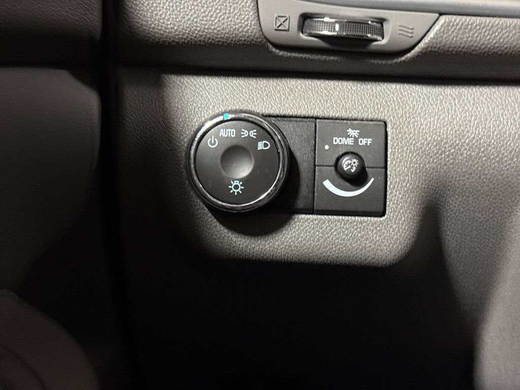 Used 2015 Chevrolet Traverse LS FWD image 18