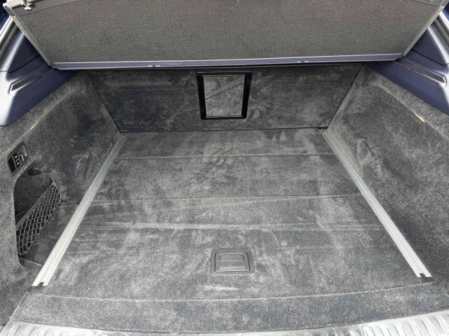 Used 2023 Bentley Bentayga Extended Wheelbase image 76