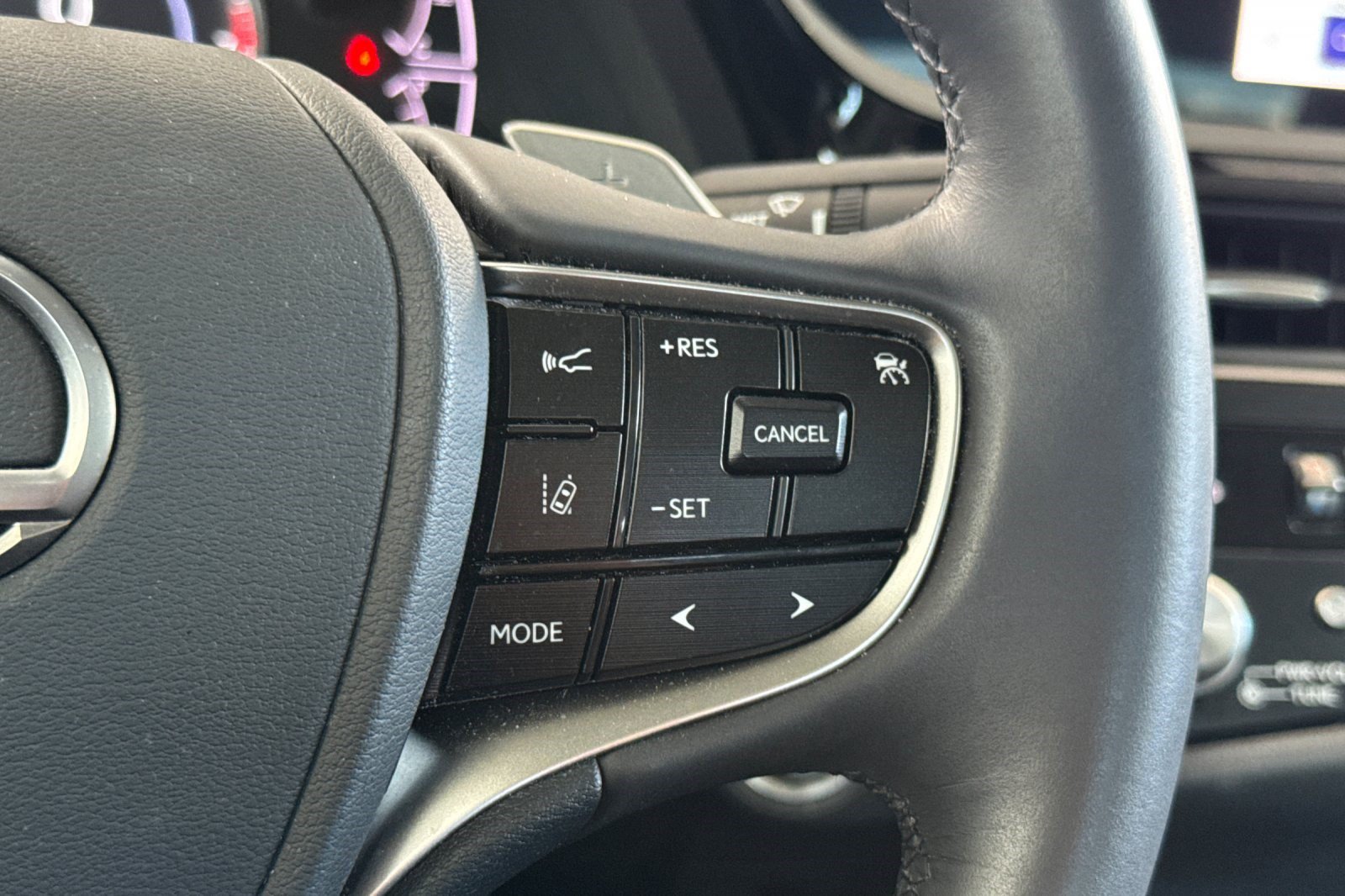 Certified 2023 Lexus ES 350 w/ Accessory Package (Z2) FWD image 30