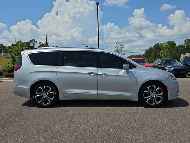 Used 2022 Chrysler Pacifica Pinnacle FWD video 2