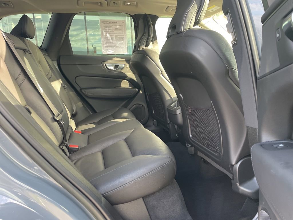 Certified 2023 Volvo XC60 B5 Plus w/ Climate Package image 17