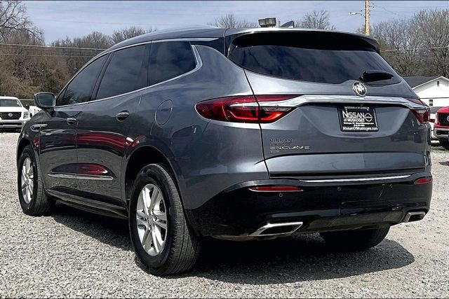 Used 2020 Buick Enclave Essence w/ LPO, Luxury Package image 4
