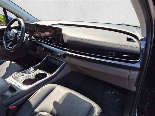 Used 2026 Kia Carnival LXS FWD image 23