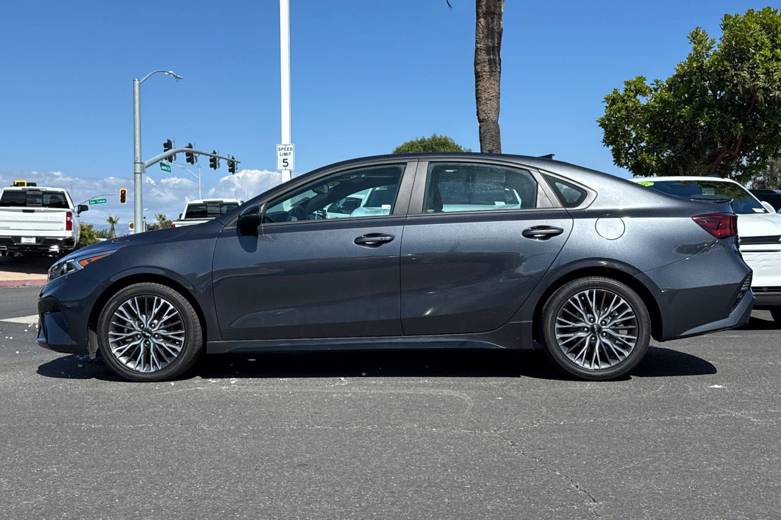 Used 2023 Kia Forte GT-Line w/ GT-Line Premium Package FWD image 8
