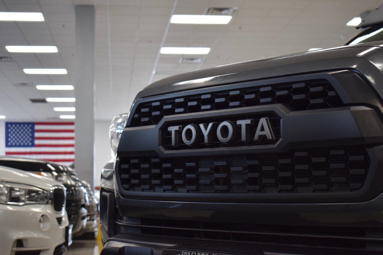 Used 2017 Toyota Tacoma TRD Off-Road image 41