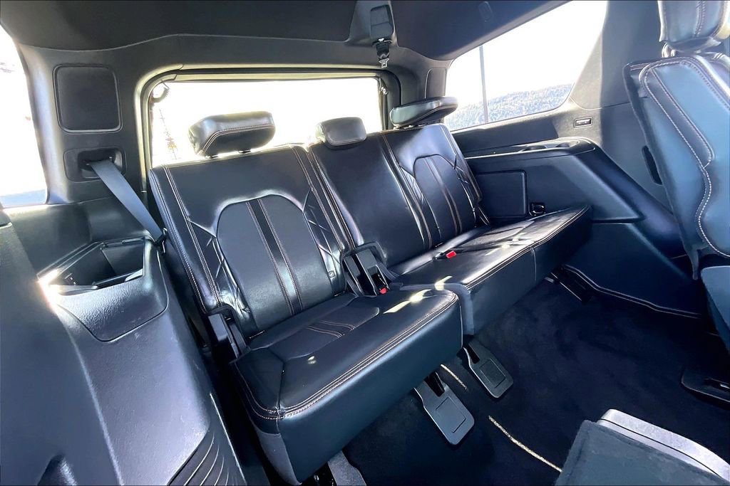 Used 2022 Ford Expedition Platinum image 28