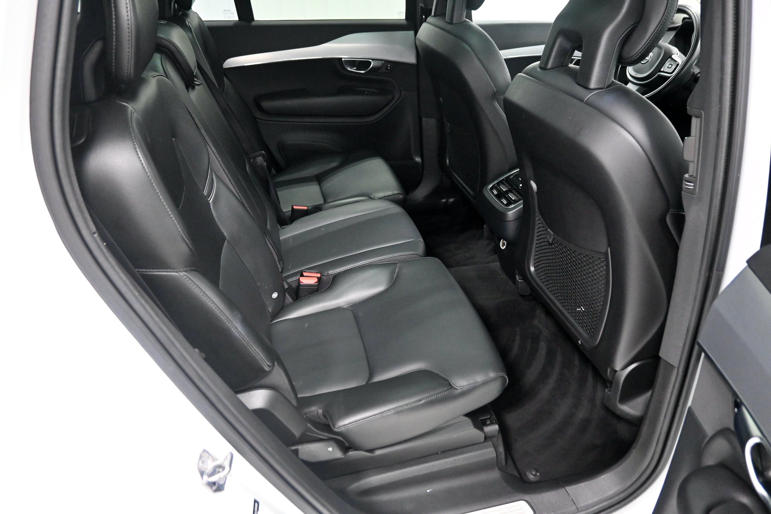 Used 2018 Volvo XC90 T5 Momentum AWD/4WD image 29