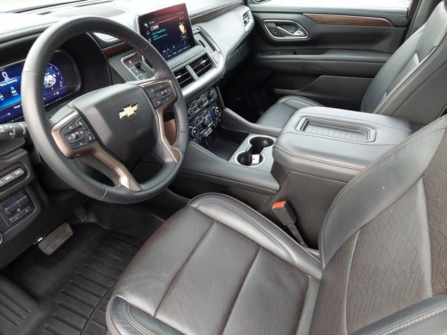 Used 2024 Chevrolet Suburban High Country image 4