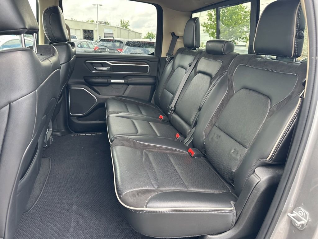 Used 2019 RAM 1500 Laramie AWD/4WD image 13