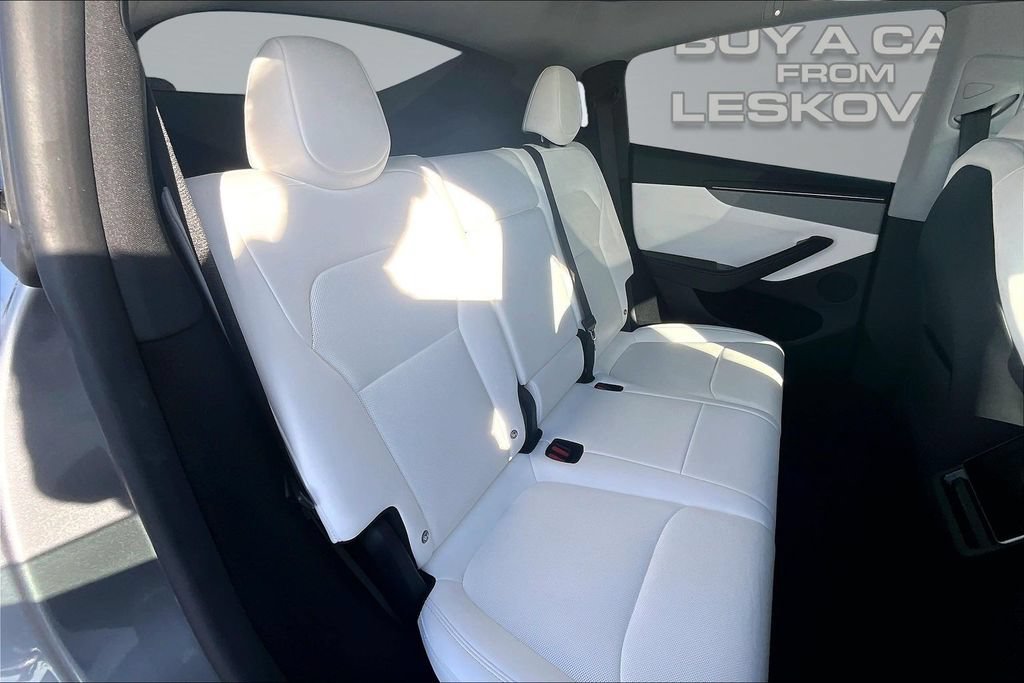 Used 2026 Tesla Model Y AWD image 26