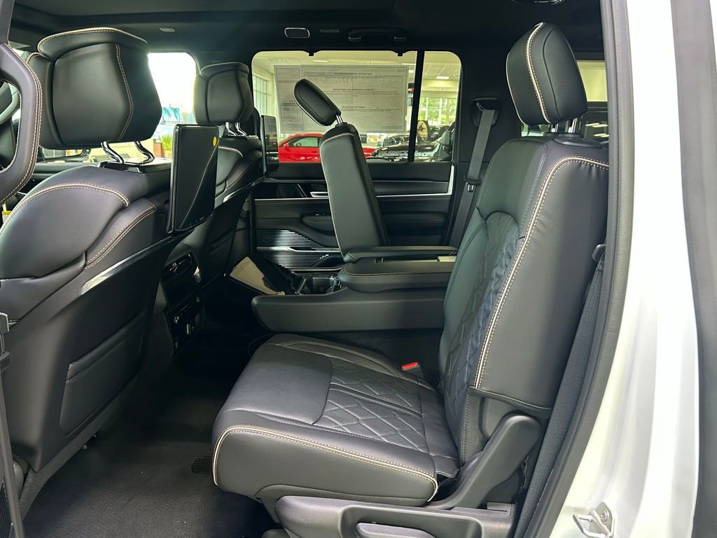 New 2025 Jeep Grand Wagoneer Series III w/ Rear Seat Video Group 1 image 33