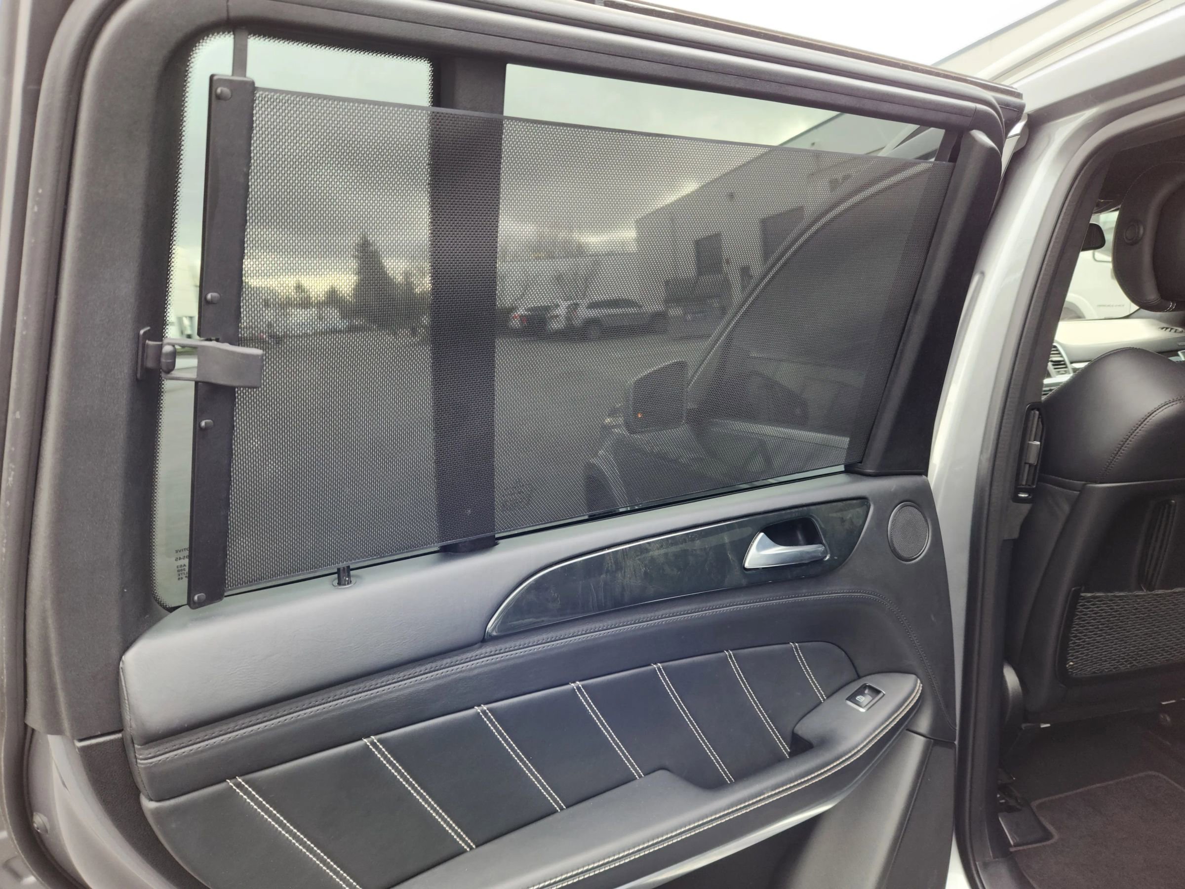 Used 2016 Mercedes-Benz GL 63 AMG 4MATIC image 21