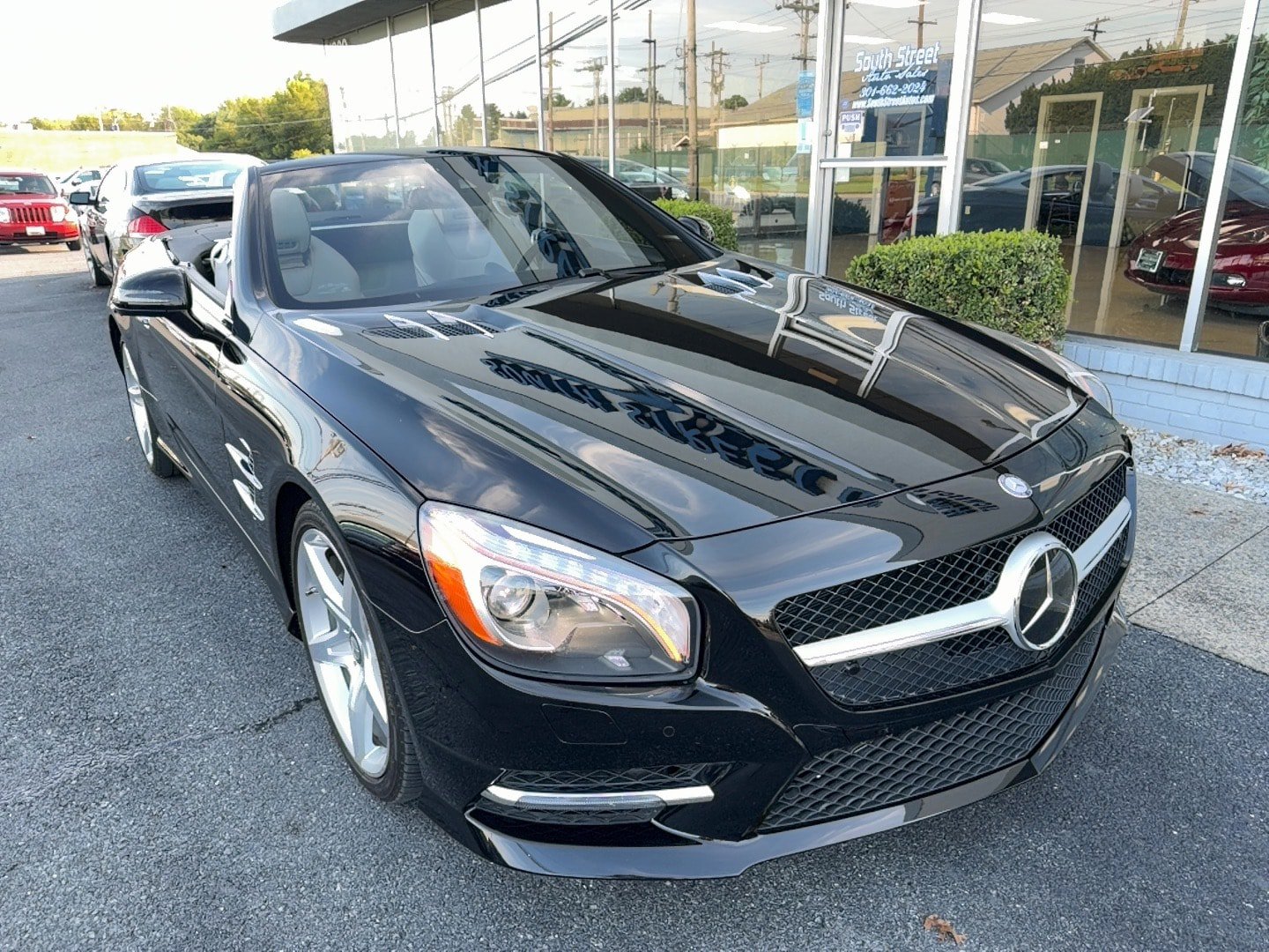 Used 2013 Mercedes-Benz SL 550 image 2