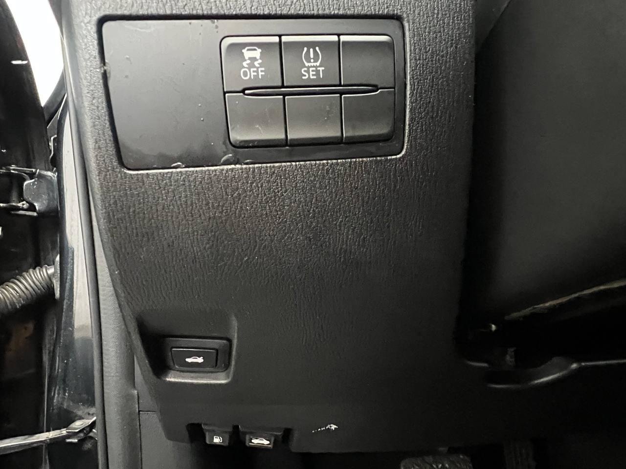 Used 2016 Scion iA FWD image 22