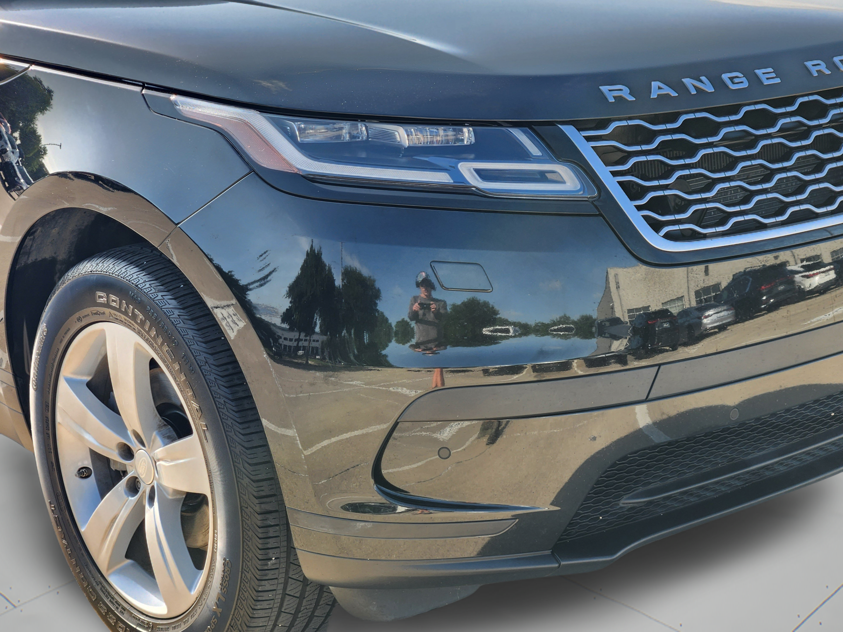 Used 2020 Land Rover Range Rover Velar S AWD/4WD image 32