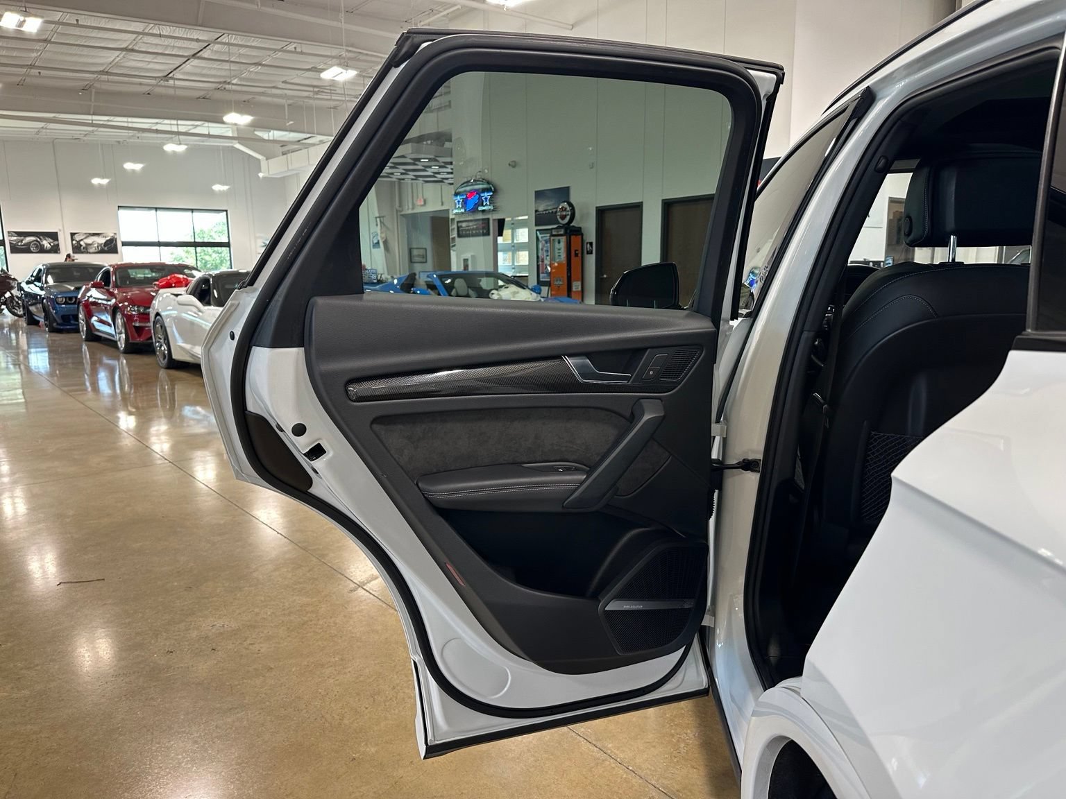 Used 2020 Audi SQ5 Premium Plus w/ Premium Plus Package AWD/4WD image 38
