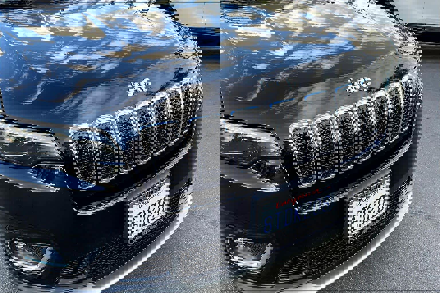 Used 2019 Jeep Cherokee Limited image 28