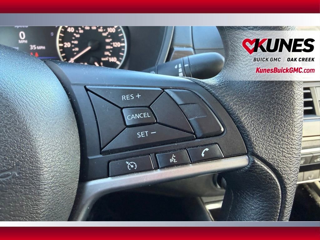 Used 2024 Nissan Altima 2.5 SV image 14