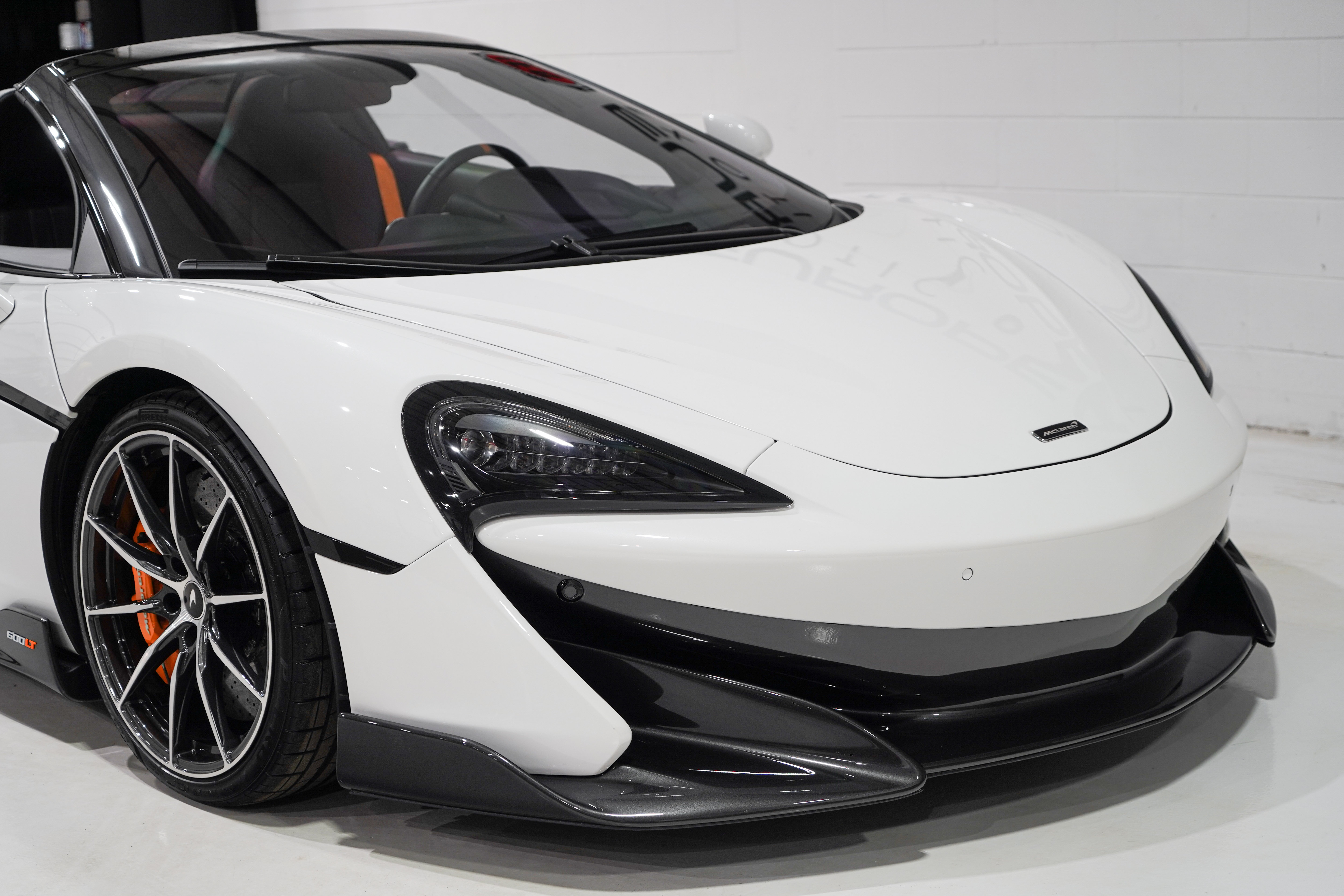 Used 2020 McLaren 600LT Spider RWD image 24