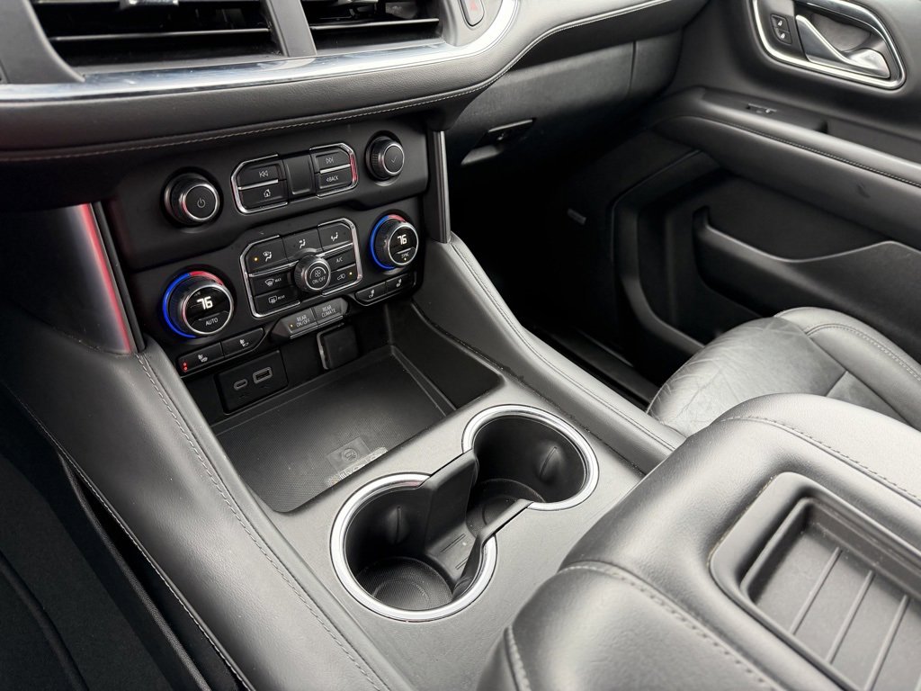 Used 2024 Chevrolet Suburban LT image 17