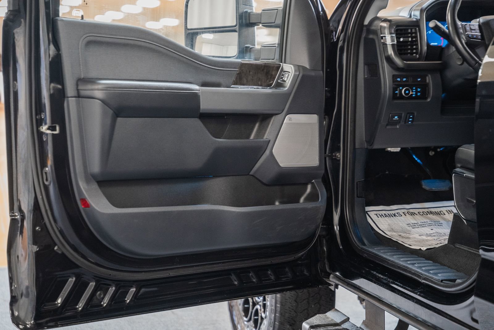 Used 2024 Ford F250 Lariat w/ Lariat Ultimate Package image 49