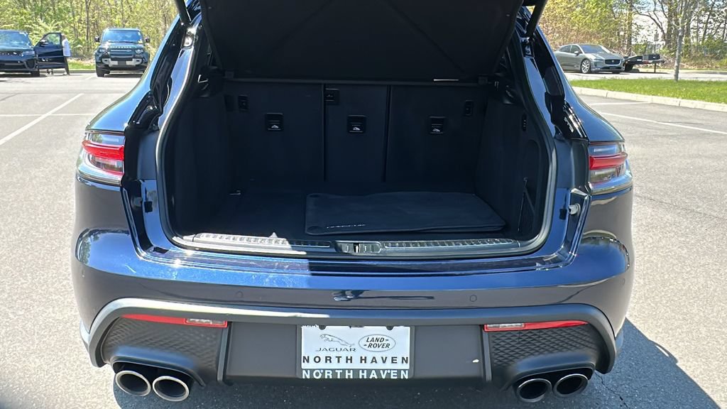Used 2023 Porsche Macan AWD/4WD image 28