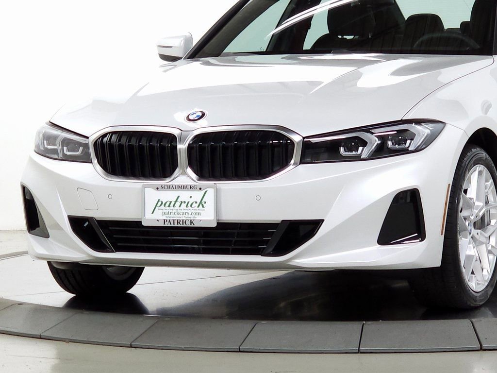 Used 2025 BMW 330i xDrive Sedan w/ Convenience Package image 3