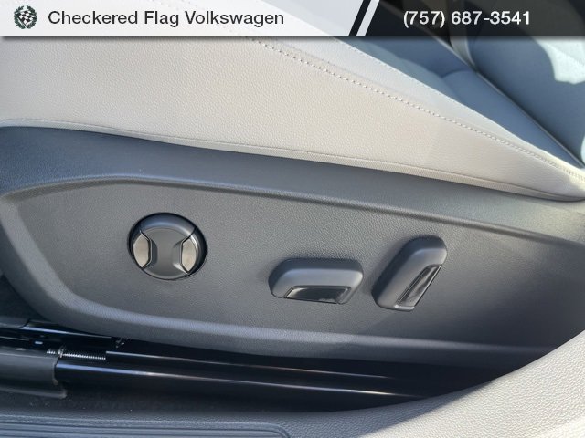 New 2026 Volkswagen Jetta SE image 32