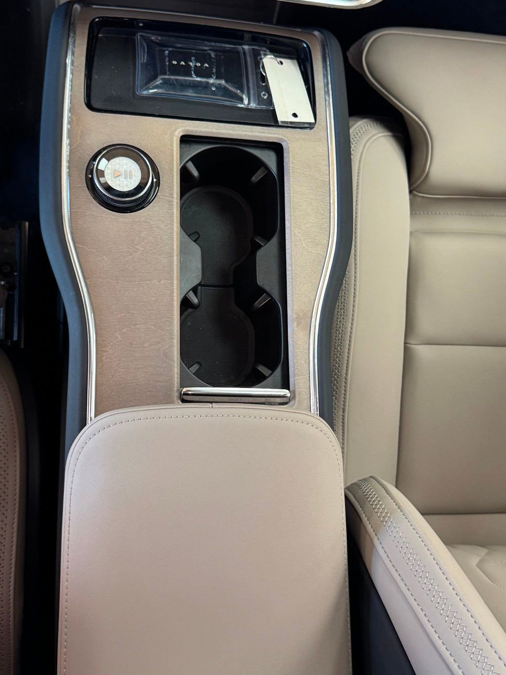 Used 2025 Volvo EX90 Plus image 32