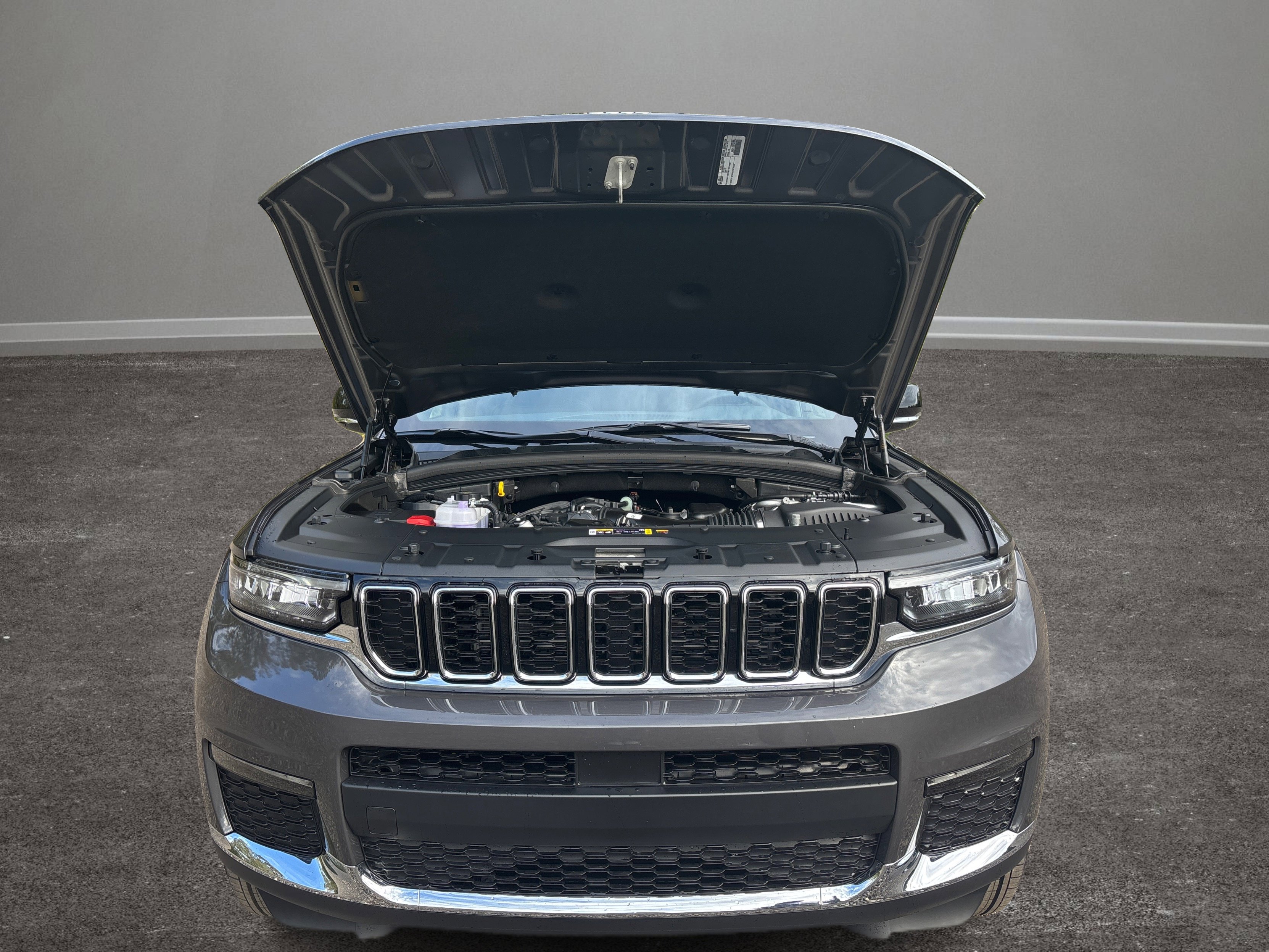 New 2025 Jeep Grand Cherokee L Limited image 13