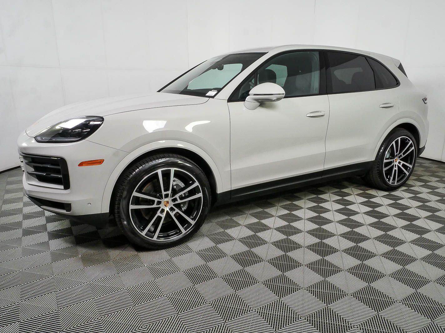 New 2026 Porsche Cayenne AWD/4WD image 2