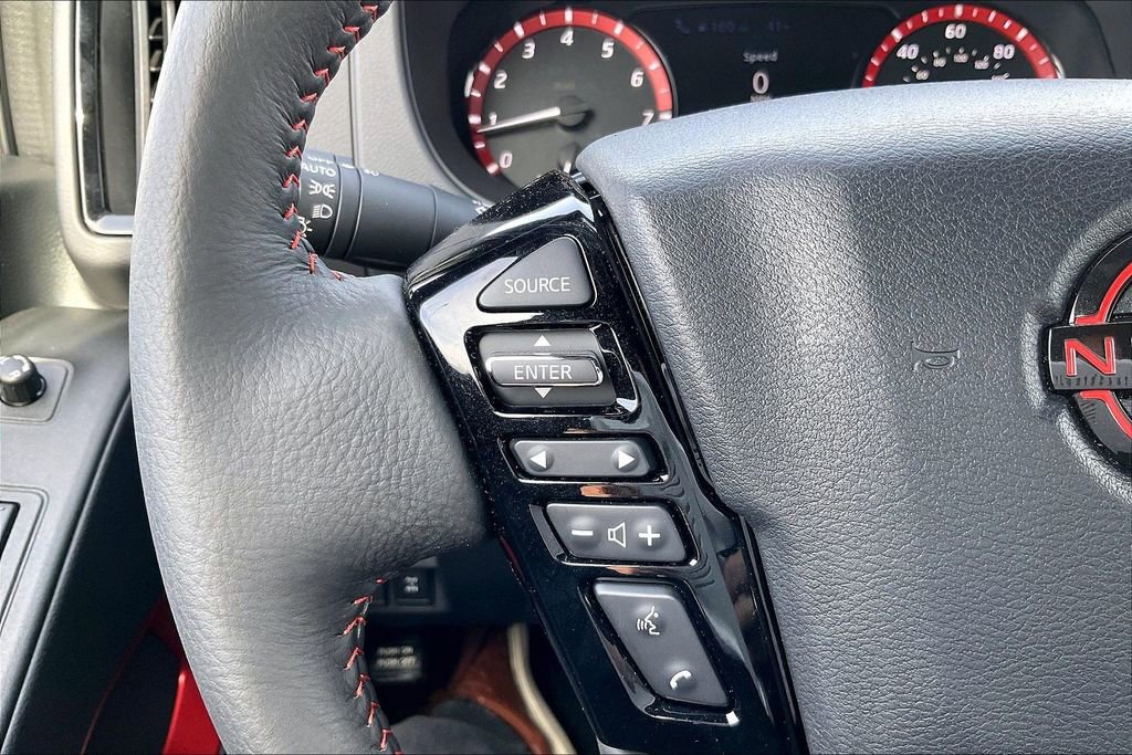 Used 2025 Nissan Frontier PRO-4X w/ Tow Package image 19