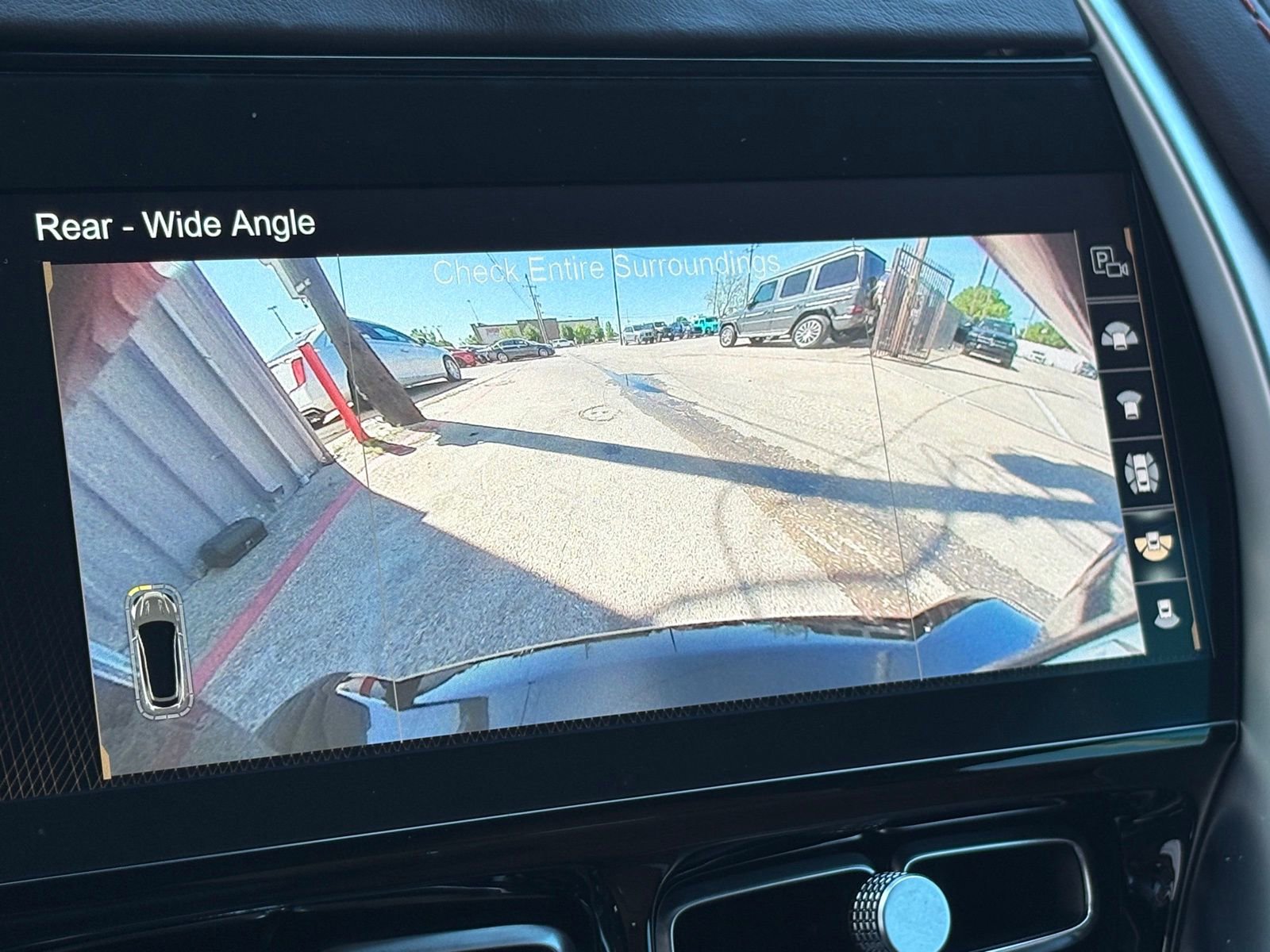 Used 2021 Aston Martin DBX image 26