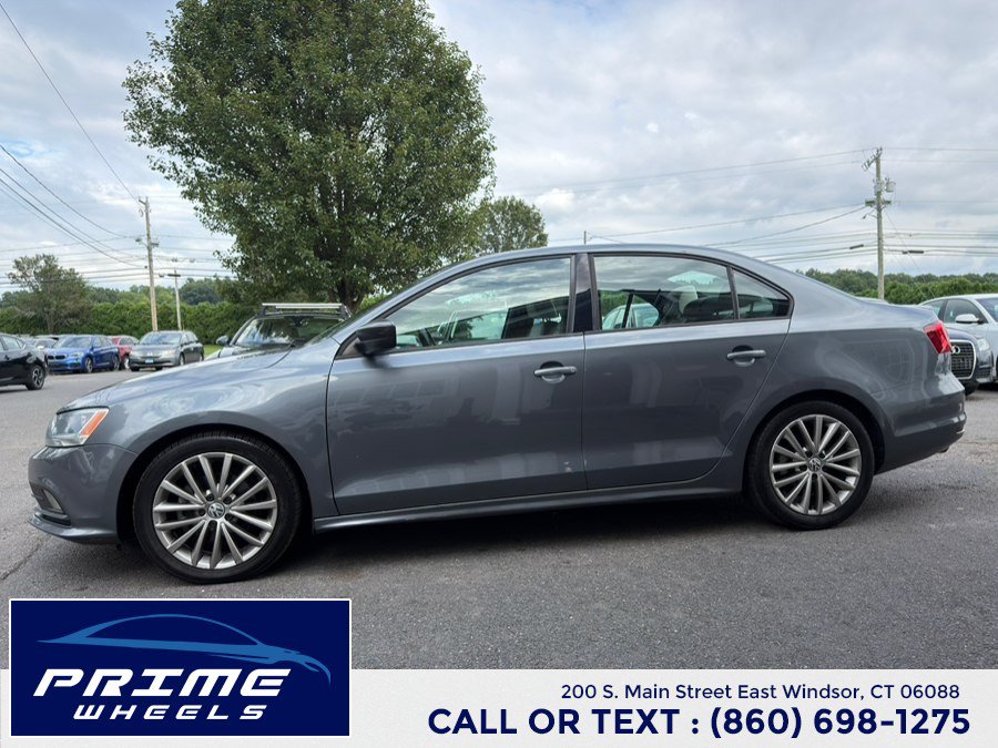 Used 2015 Volkswagen Jetta Sport FWD image 4