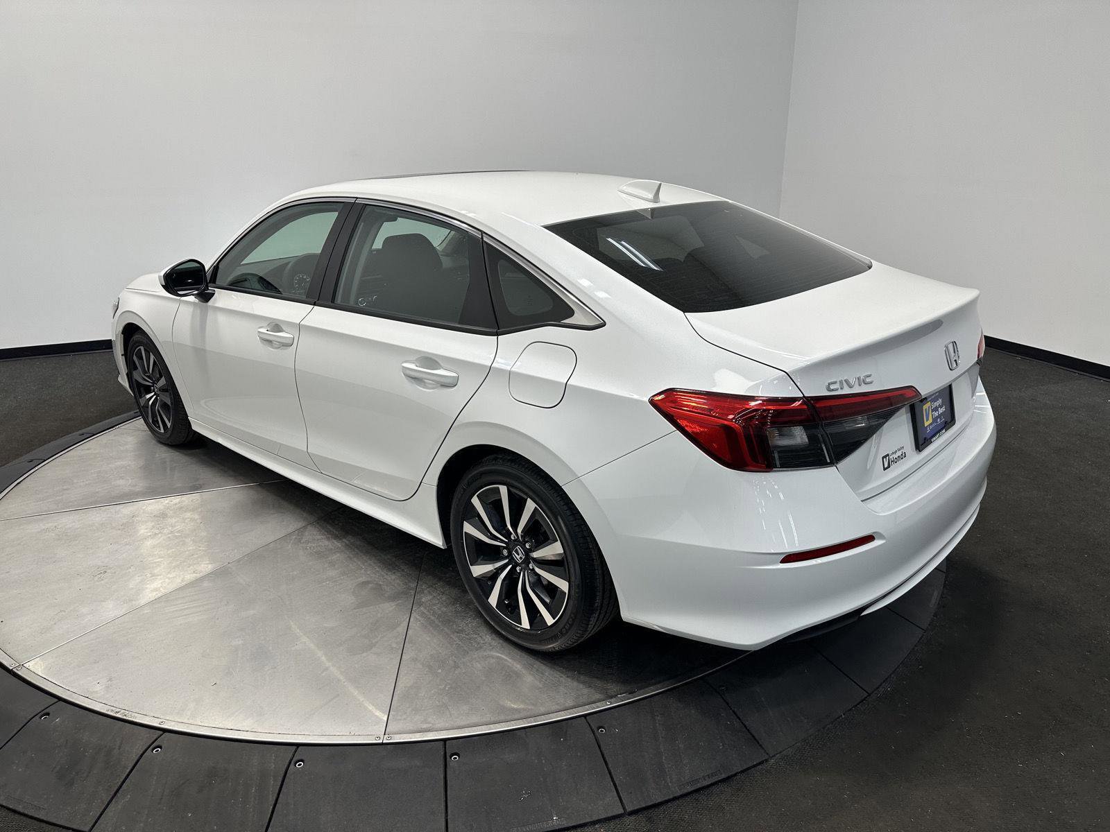 Certified 2024 Honda Civic EX image 4