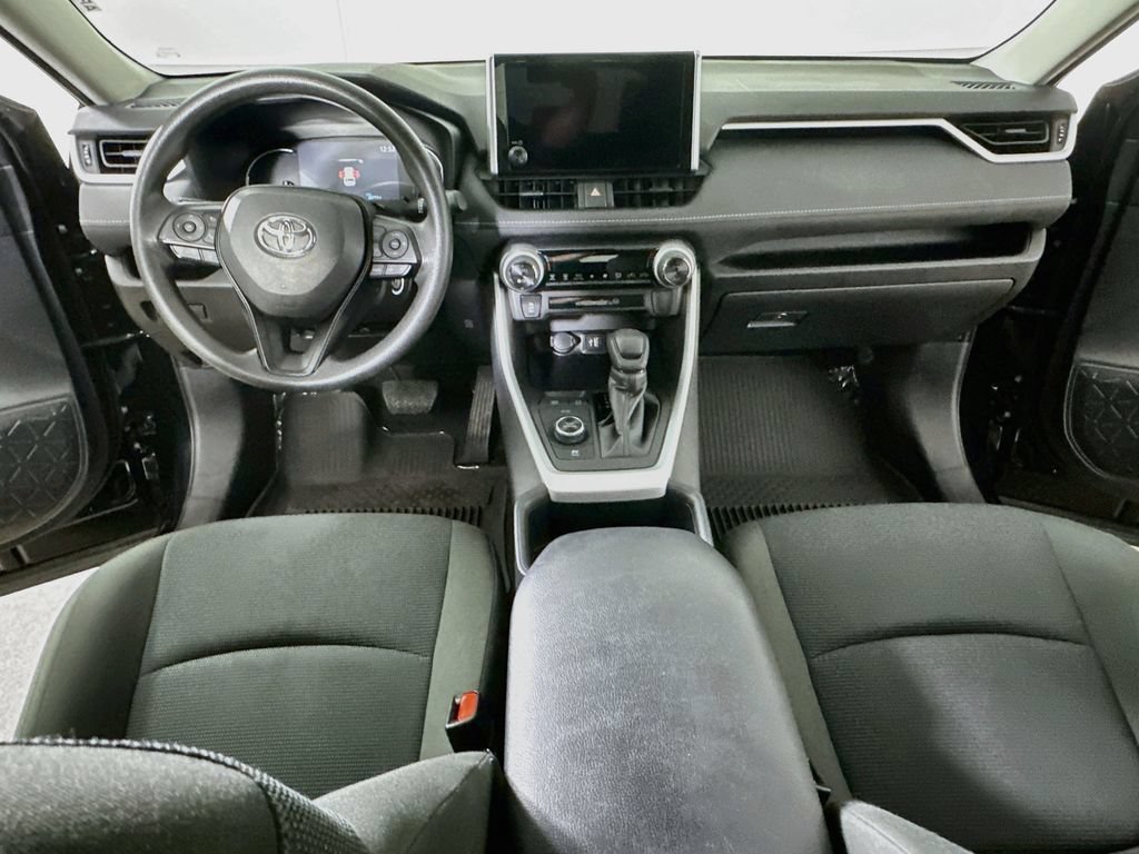 Used 2025 Toyota RAV4 LE AWD/4WD image 18