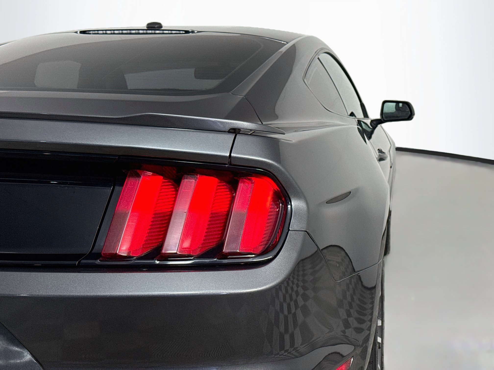 Used 2016 Ford Mustang GT Premium w/ Enhanced Security Package RWD image 32