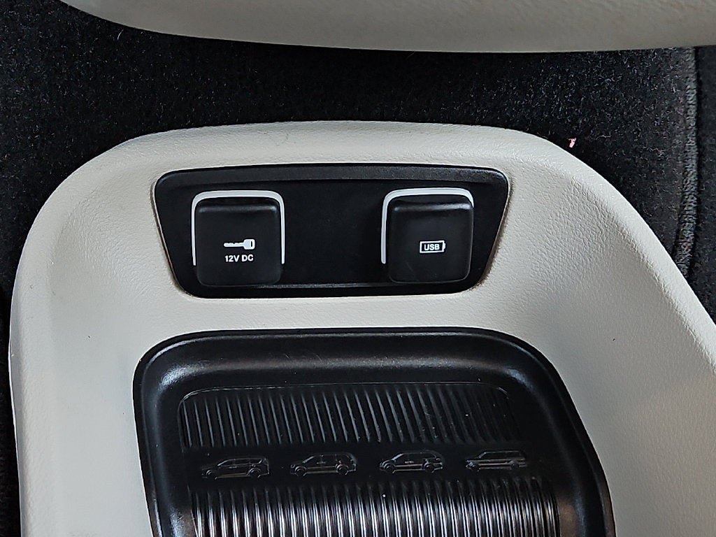 Certified 2017 Chrysler Pacifica Limited w/ Advanced Safetytec Group FWD image 24