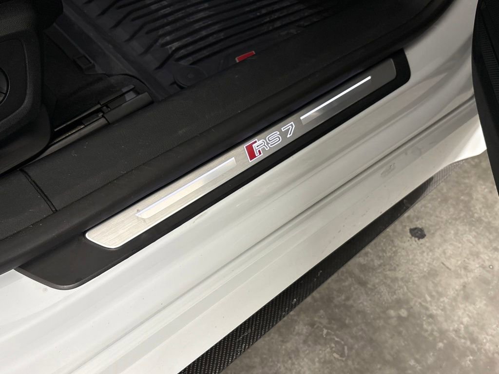 Used 2021 Audi RS 7 Sportback w/ Carbon Optic Package image 37