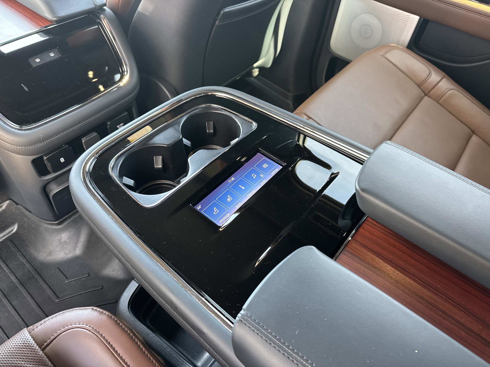 Used 2024 Lincoln Navigator L Reserve image 16